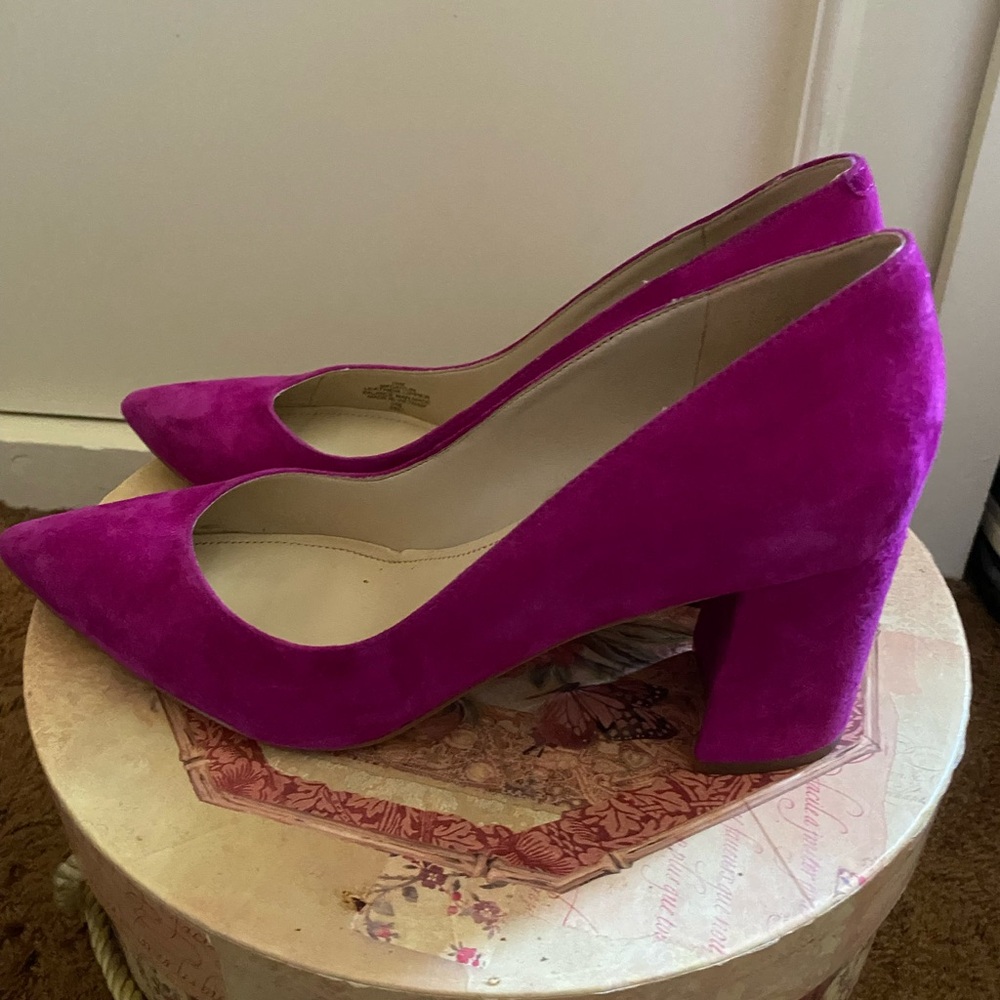 Marc Fisher Fuchsia Suede Heels